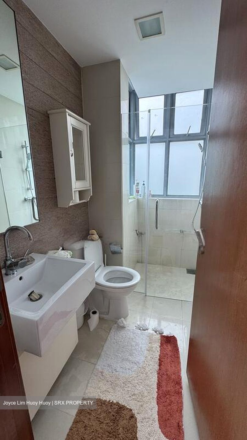 Duchess Avenue (D10), Terrace #497378361